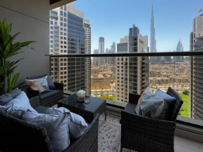 Trophy Elite Elegance Suites with Panaromic Burj Khalifa Views